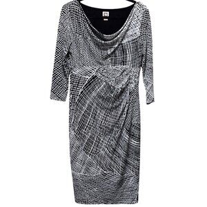 Anne Klein Size 6 Black & White Abstract Print Sheath Dress With Draped Neckline